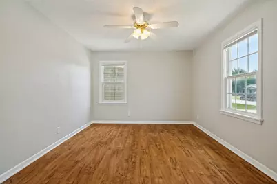 346 Lorna Street, Burleson, TX 76028 - Photo 11