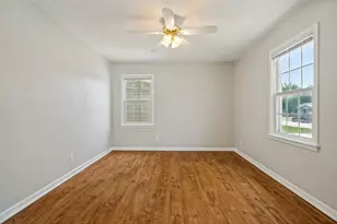 346 Lorna St, Burleson, TX 76028 - Photo 11