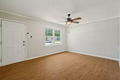 346 Lorna Street, Burleson, TX 76028 - Photo 5