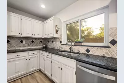 3726 S Magnolia Court, Flower Mound, TX 75028 - Photo 5