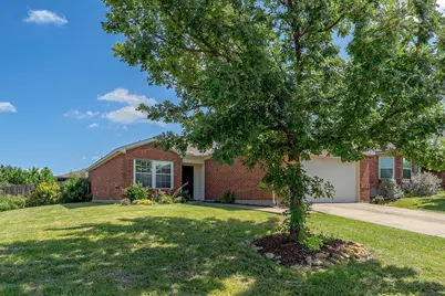 1219 Eagles Nest Trail, Krum, TX 76249 - Photo 3