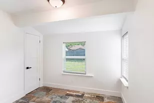 1213 Fairmont St, Irving, TX 75062 - Photo 5