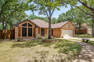 736 High Crest Dr, Azle, TX 76020 - Photo 3