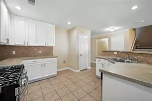 224 Bluefinch Dr, Little Elm, TX 75068 - Photo 9