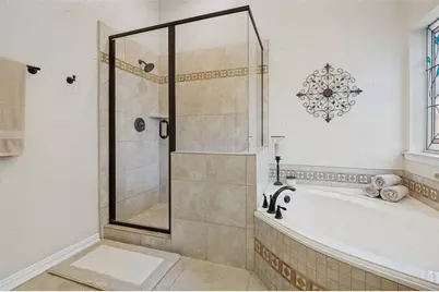 3921 Parker Oaks Drive, Arlington, TX 76016 - Photo 13