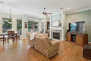 3921 Parker Oaks Dr, Arlington, TX 76016 - Photo 5