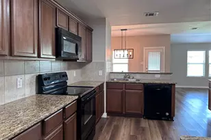 1404 Pampa Grass Dr, Princeton, TX 75407 - Photo 9
