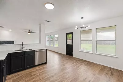 9032 Trail Blazer Drive, Fort Worth, TX 76131 - Photo 13