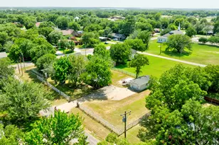 503 Sherman St, Tioga, TX 76271 - Photo 27