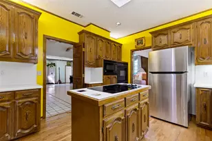 14784 Lochinvar Ct, Addison, TX 75254 - Photo 9