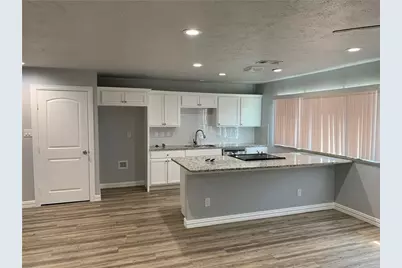 5601 Squires Drive, The Colony, TX 75056 - Photo 7