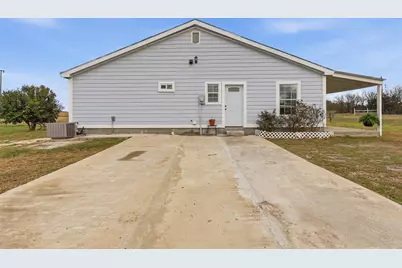 304 County Road 2260, Greenville, TX 75402 - Photo 17
