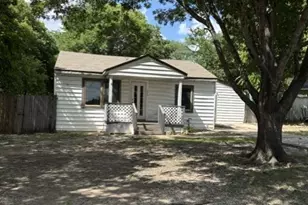 1315 Circle Dr, Duncanville, TX 75137 - Photo 1