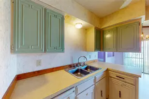 2929 O Henry Dr, Garland, TX 75042 - Photo 11