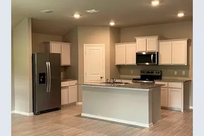 333 Wildrose Circle, Cleburne, TX 76033 - Photo 5