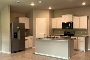 333 Wildrose Cir, Cleburne, TX 76033 - Photo 5