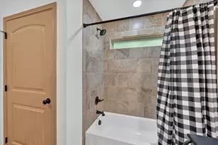 2615 Dove Trail, Granbury, TX 76048 - Photo 17
