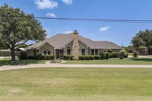 519 Hiwasee Rd, Waxahachie, TX 75165 - Photo 1
