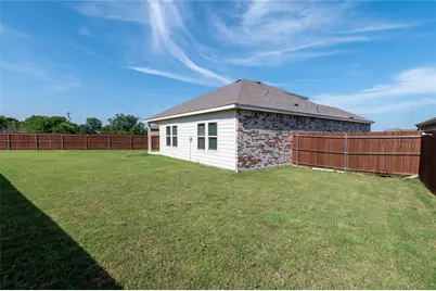 1900 Smokey Mountain Drive, Lancaster, TX 75146 - Photo 21