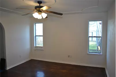720 Ash Street, Burleson, TX 76028 - Photo 5