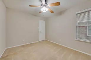 500 Crescent Creek Ln, Fort Worth, TX 76140 - Photo 17