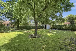 638 Odeneal St, Dallas, TX 75217 - Photo 5