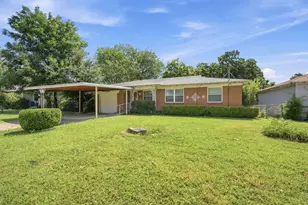 638 Odeneal St, Dallas, TX 75217 - Photo 1