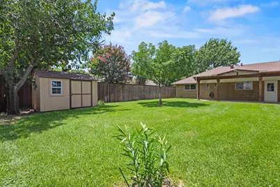1610 Steenson Drive, Carrollton, TX 75007 - Photo 27