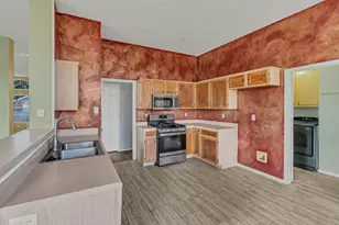 810 Moore St, Cedar Hill, TX 75104 - Photo 11