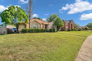 810 Moore St, Cedar Hill, TX 75104 - Photo 3