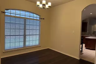 5827 Silver Sage Ln, Grand Prairie, TX 75052 - Photo 7