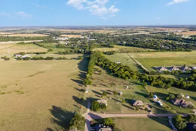 212 Ashley Drive, Bruceville Eddy, TX 76524 - Photo 33