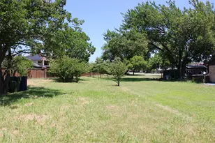 2909 Bobtown Rd, Garland, TX 75043 - Photo 9