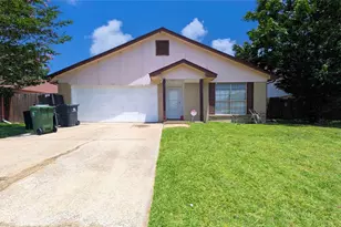 817 Cornfield Dr, Arlington, TX 76017 - Photo 1