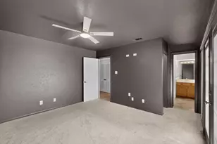 1702 Surrey Cir, Grand Prairie, TX 75050 - Photo 17