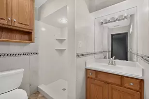 1702 Surrey Cir, Grand Prairie, TX 75050 - Photo 19