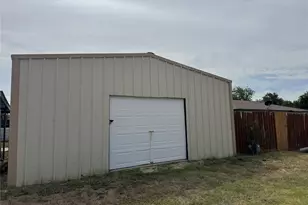 701 N E 3rd St, Knox City, TX 79529 - Photo 3