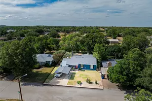 1114 W Dyer St, Breckenridge, TX 76424 - Photo 1