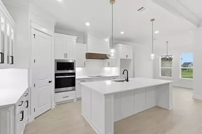 2714 Village Road, Granbury, TX 76049 - Photo 11
