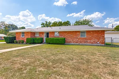 240 Smith Street, Burleson, TX 76028 - Photo 3