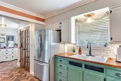 240 Smith Street, Burleson, TX 76028 - Photo 13