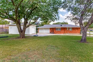 240 Smith St, Burleson, TX 76028 - Photo 25