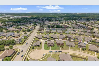 1981 Rainwater Way, Lancaster, TX 75146 - Photo 33
