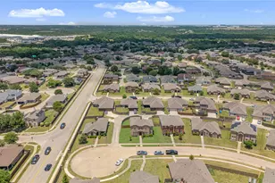 1981 Rainwater Way, Lancaster, TX 75146 - Photo 33