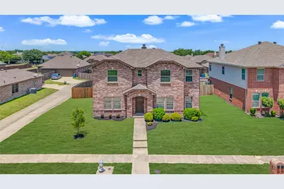 1981 Rainwater Way, Lancaster, TX 75146 - Photo 3