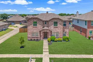 1981 Rainwater Way, Lancaster, TX 75146 - Photo 3