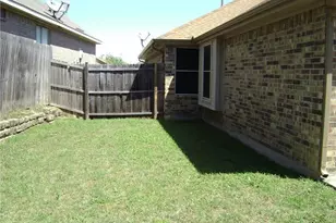 1705 Vista Verde Cir, Carrollton, TX 75006 - Photo 17