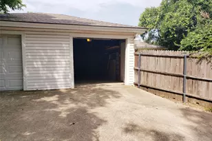 7010 & 7012 Kingsbury Dr, Dallas, TX 75231 - Photo 37