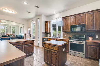 6219 Lakecrest Drive, Sachse, TX 75048 - Photo 5
