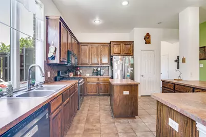 6219 Lakecrest Drive, Sachse, TX 75048 - Photo 9